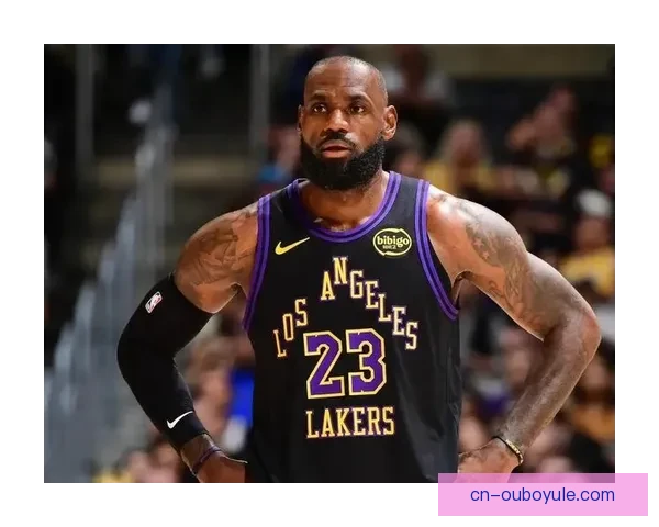 四十一岁詹皇带伤创纪录王者风范